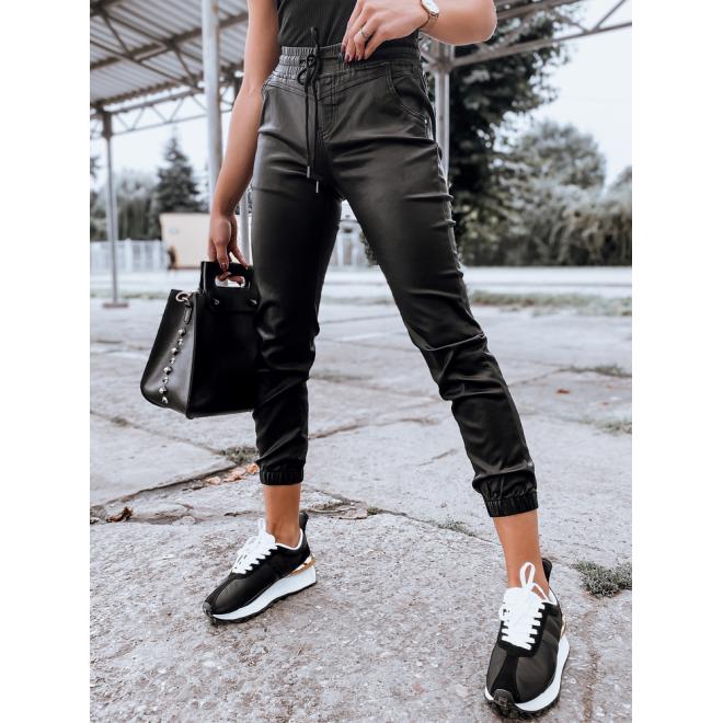Voskované dámské kalhoty černé barvy s gumou v pase
