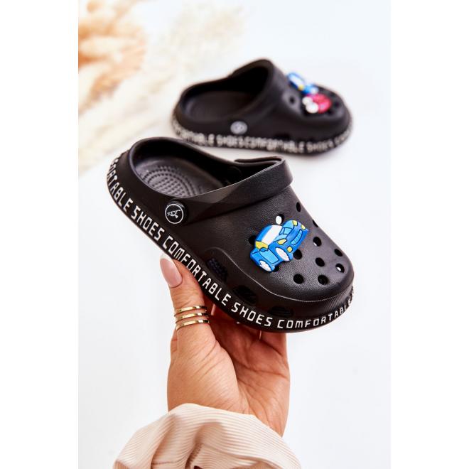 Černé dětské pantofle s ozdobou
