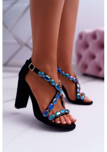 Dámské semišové sandály na podpatku s krystaly v černé barvě
