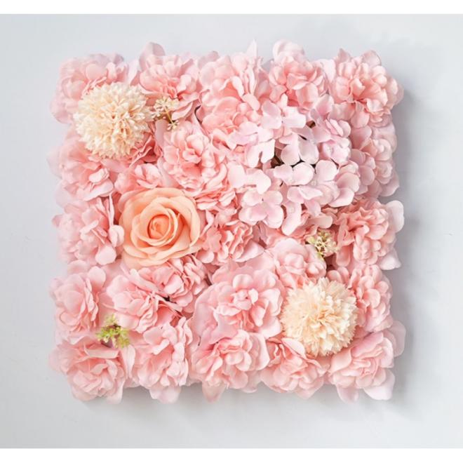 Květinový nástěnný panel v růžové barvě
