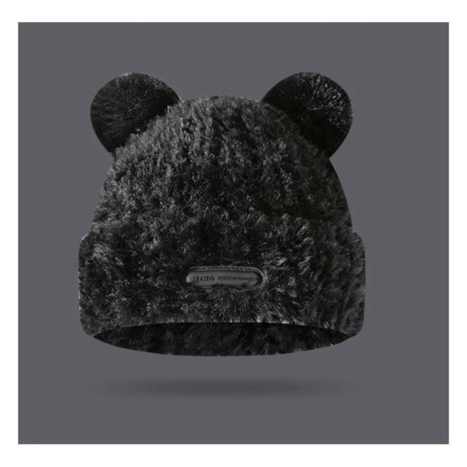 Černá plyšová čepice s medvědíma ušima