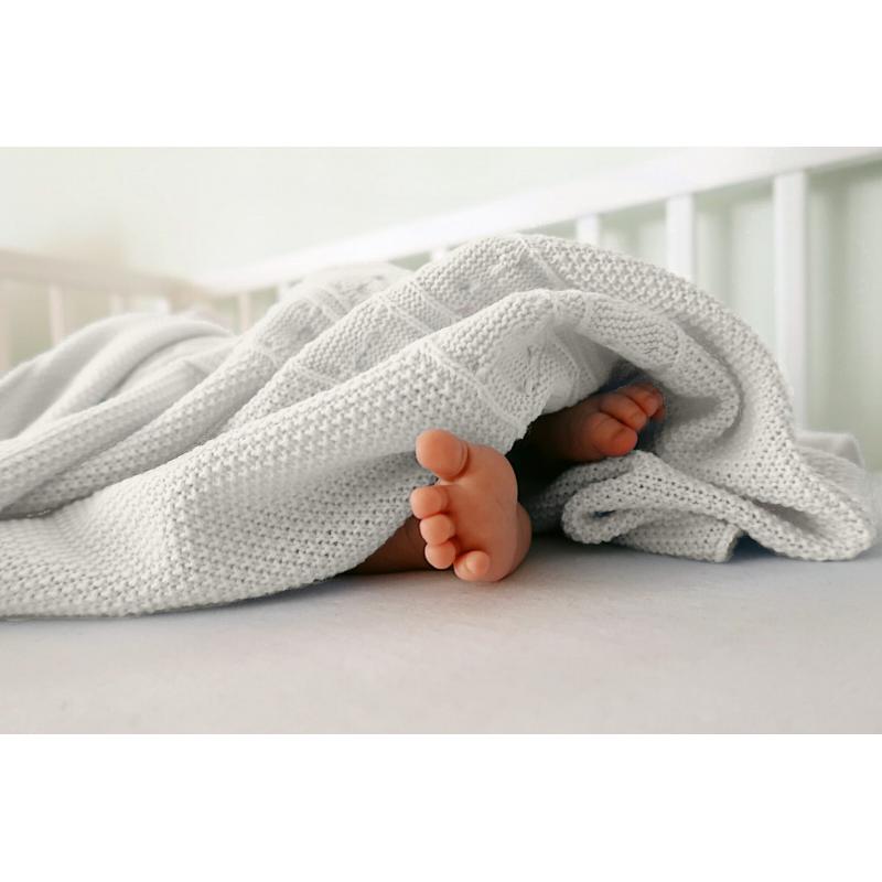 Levně Měkká pletená deka v krémové barvě, PKB935 K002 90x90 cm