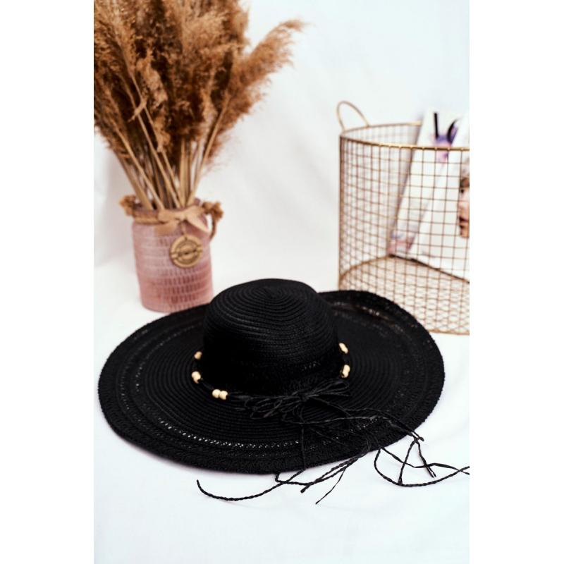 Slaměný dámský klobouk černé barvy se šňůrkou s korálky