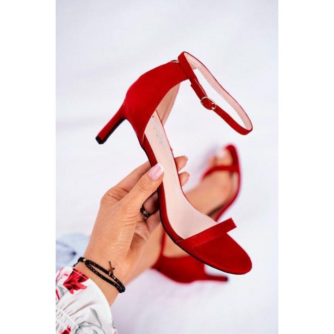 Červené dámské sandály na jehlovém podpatku