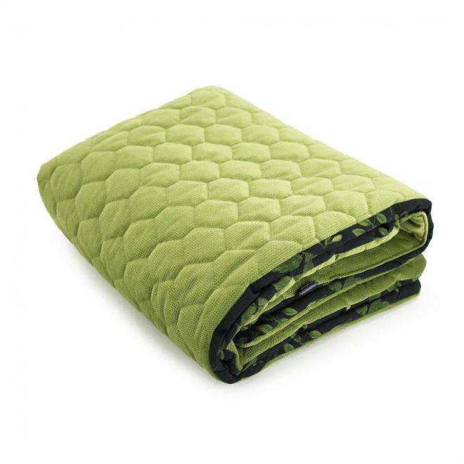 Černo-zelená sametová teplá deka pro děti s bylinkovým motivem