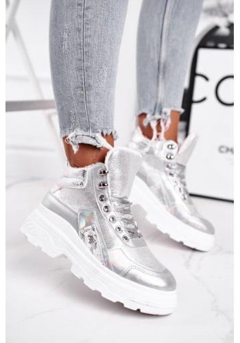Dámské boty ve stříbrné barvě